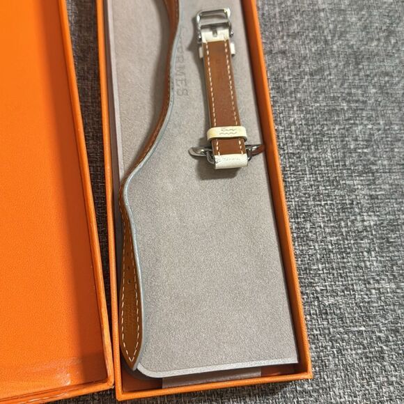 Elegant White Hermes Leather Watch Strap - Picture 7 of 7